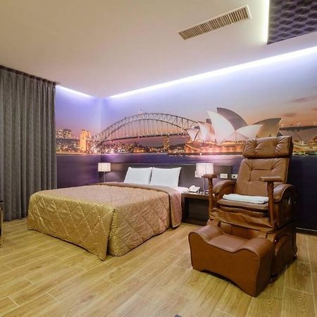 Foxdou Business Motel Tainan Exteriör bild