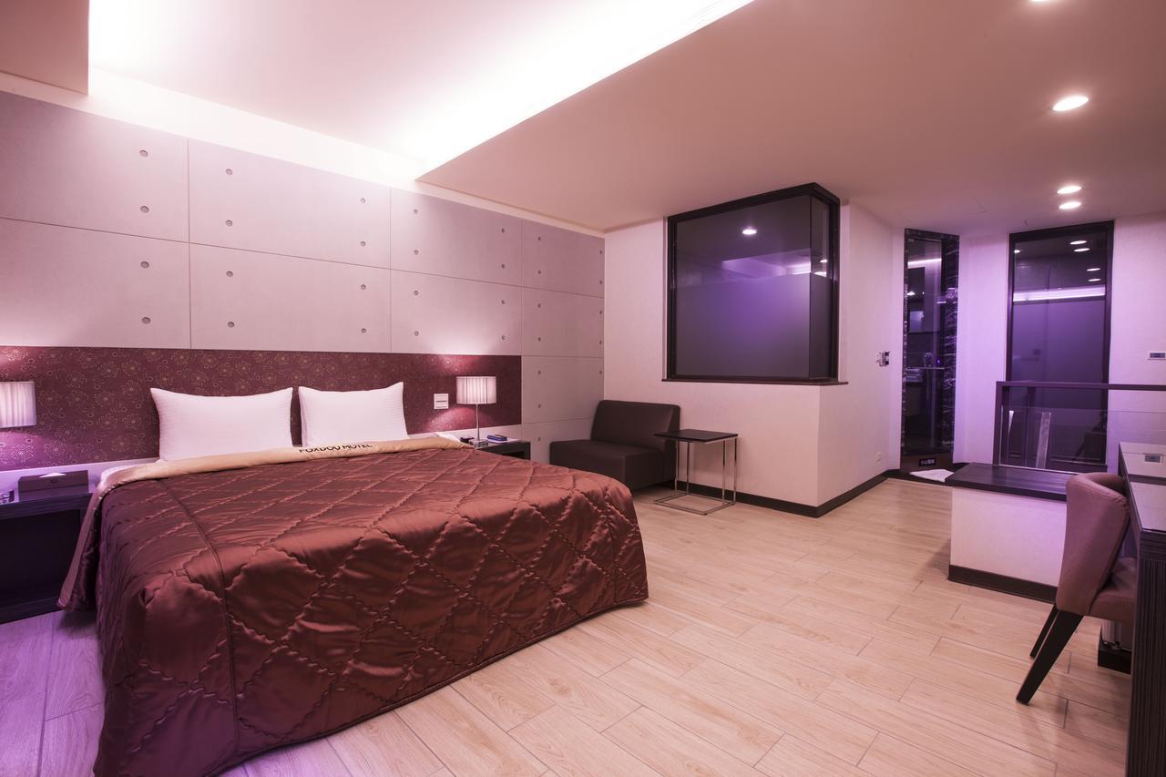 Foxdou Business Motel Tainan Exteriör bild